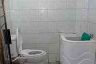 Toilet Kamar Comfort Room at New D'Orange