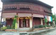 Luar Bangunan 4 The Prink Cafe & Hostel