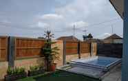 Exterior 4 Comfort Living at Puncak Pinus