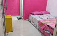 Bedroom 6 Pinky Guest House Syariah Kota Batu