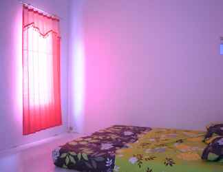 Kamar Tidur 2 Zafir Guest House