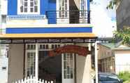 Bangunan 2 Blue Light Homestay