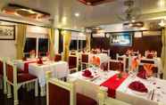 Restaurant 4 Scorpion Cruise