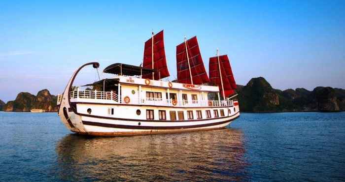 Luar Bangunan Scorpion Cruise