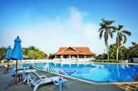 Swimming Pool Pinehurst Golf Club and Hotel