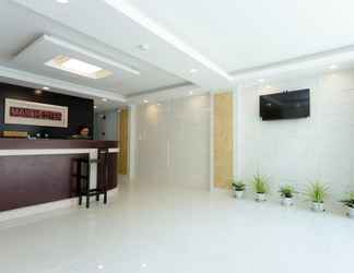 Lobi 2 Manchester Hotel & Apartment