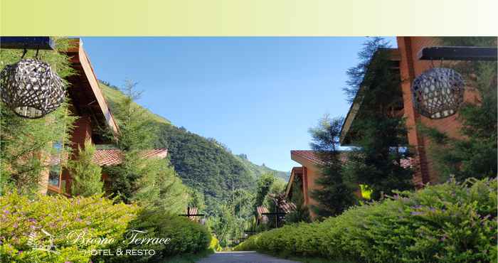 Bên ngoài Bromo Terrace Hotel