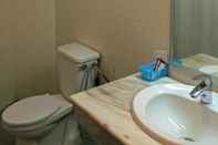 Toilet Kamar Rainbow Garden Hotel