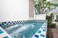 Fasilitas Hiburan Baan Kiet 3 - 7 Jacuzzi 2 Bed Townhomes in Hua Hin City