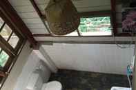 Toilet Kamar Aum Hum Homestay