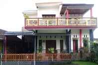 Luar Bangunan Homestay Syariah Cempaka - Three Bedroom