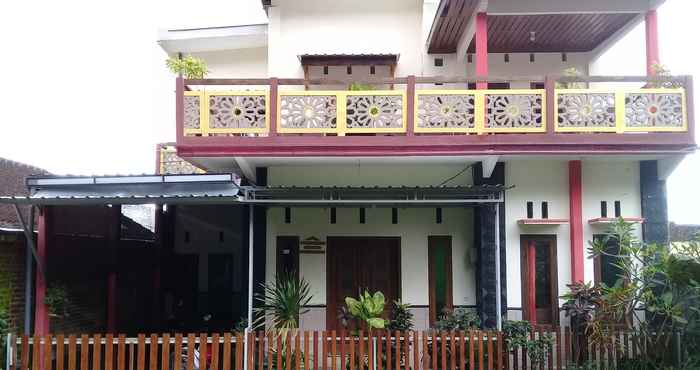 Exterior Homestay Syariah Cempaka - Three Bedroom