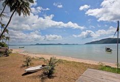 วิวและสถานที่ท่องเที่ยวใกล้เคียง 7 Friendship Villa No.7 - 2 Bed Beachfront Pool Villa Friendship Beach Phuket
