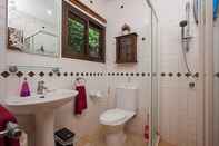 Toilet Kamar Villa Genna - Homely 2 Bed Pool Villa in Rawai Phuket