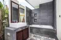 Toilet Kamar Villa Lipalia 204 - 2 Bed Holiday Pool Home Lipa Noi in Koh Samui