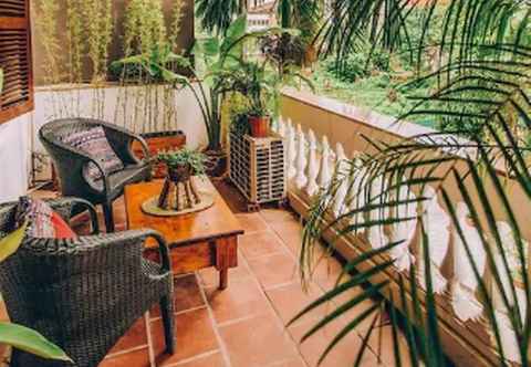 Common Space Big Apartment With Garden Balcony In West Lake