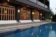 Swimming Pool Villa Gris Pranburi