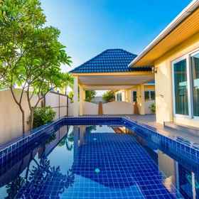 Platinum Villa by Pro-Phuket (B) 1, 酒店 查龙