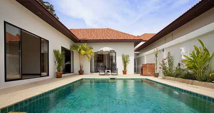 Hồ bơi Insignia Villa- 2 Bed Holiday Home with Pool near Cosy Beach Pattaya