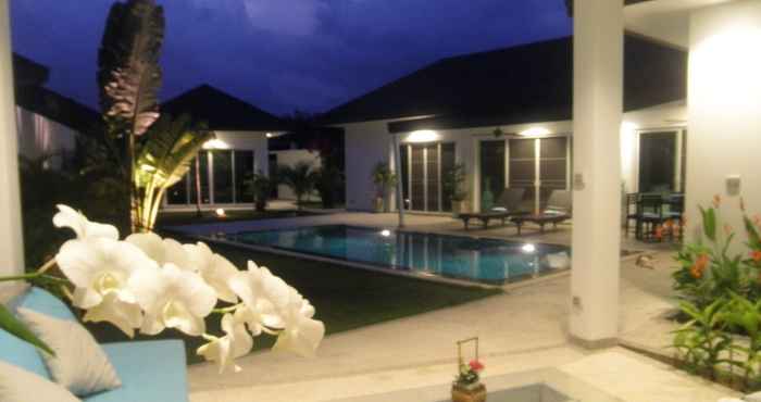 Kolam Renang Pearl Villa Phuket