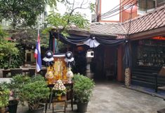 Bên ngoài 3 New Joe Khao San
