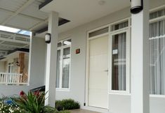 Exterior 3 Villa Puncak Garuda C8
