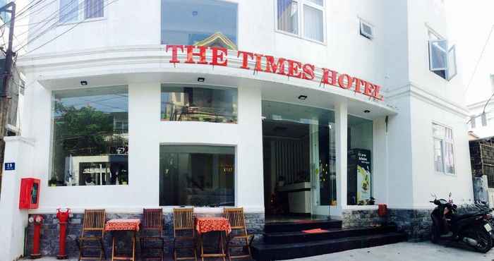 Bên ngoài The Times Hotel