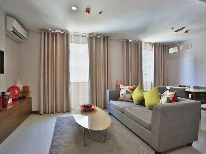 BEDROOM Valero Grand Suites by Swiss-Belhotel