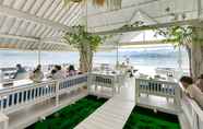 Restoran 7 500 Rai Floating Resort