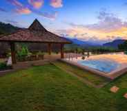 สระว่ายน้ำ 2 500 Rai Farmhouse Resort