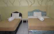 Kamar Tidur 6 Hotel Merlin Waingapu