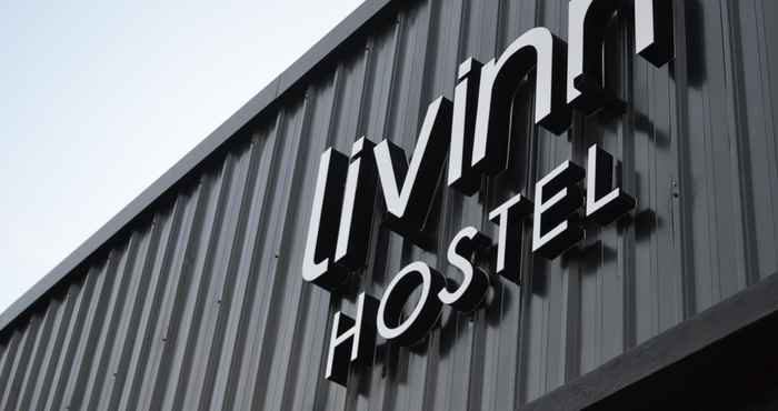 Exterior Livinn Hostel City Center Surabaya