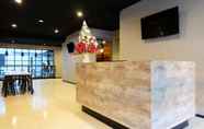 Lobi 2 Livinn Hostel City Center Surabaya