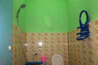 Toilet Kamar Homestay Ama Tukang