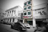 Luar Bangunan Brick Box Hotel