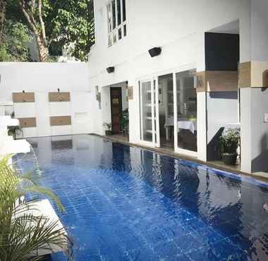 Kolam Renang 2 3-Star Mystery Deal Yapak, Boracay Island