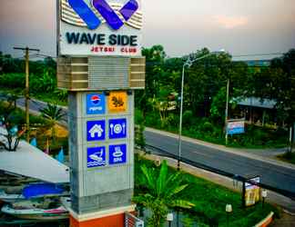 Bangunan 2 Wave Side Restaurant & Resort