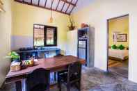 Accommodation Services Red Flower Cottages Homestay