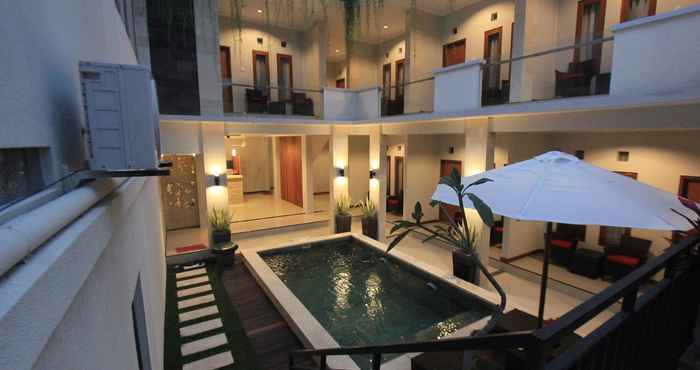 Luar Bangunan Tom Guest House