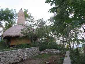 Exterior 4 Sumba Sunset Surf Camp