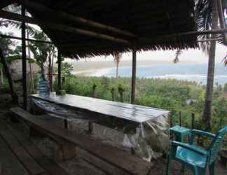 Lobi 2 Sumba Sunset Surf Camp