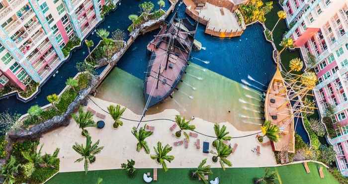 Swimming Pool Grand Caribbean by Pattaya Sunny Rentals