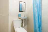 Toilet Kamar Mutiara Bintaro by TwoSpaces