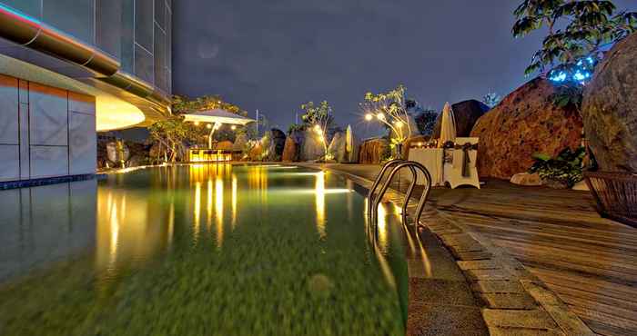 Swimming Pool Grand Soll Marina Hotel