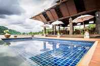 Swimming Pool Manee Dheva Resort & Spa