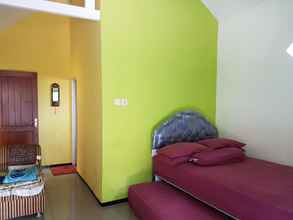 Kamar Tidur 4 Comfy Room at Trunojoyo 50