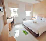 Bedroom 4 Whiz Prime Hotel Sudirman Makassar