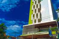 Exterior Whiz Prime Hotel Sudirman Makassar