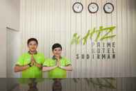 Lobi Whiz Prime Hotel Sudirman Makassar