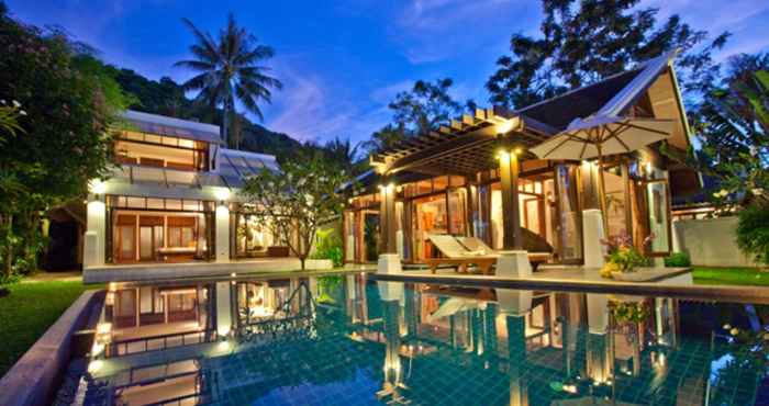 Hồ bơi Villa Emerald Beach